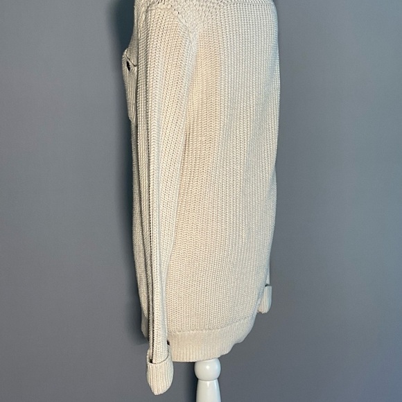 Banana Republic Men’s Ivory Knit Sweater with Brown Buttons and Turn Down Collar - Picture 14 of 15